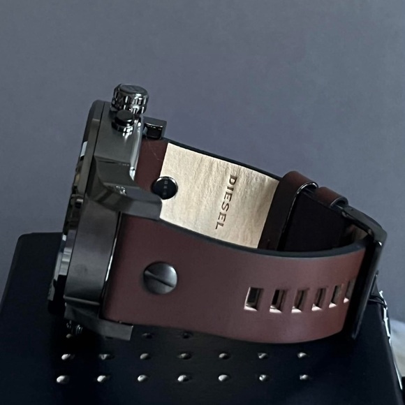 DZ7314 - Diesel Men’s Mr. Daddy 2.0 Brown Leather Watch - Picture 10 of 13